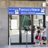 Oltre a due parrucchieri cinesi...
